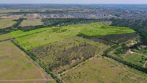 Аукцион по Договор КРТ и аренде за часть площади помещений в построенном объекте, находящегося по адресу: (Волгоградская обл. , Волгоград, п. Советский и Кировский) Общая площадь: 36.30 га Начальная цена: 2 606 368,00 Дата окончания приема заявок: 15...