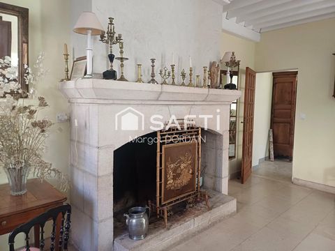 Idéalement situé dans le bourg de Rignac centre d'un triangle formé par les villes de Rodez, Villefranche de Rouergue et Decazeville à 20 mn de l'aéroport de Rodez