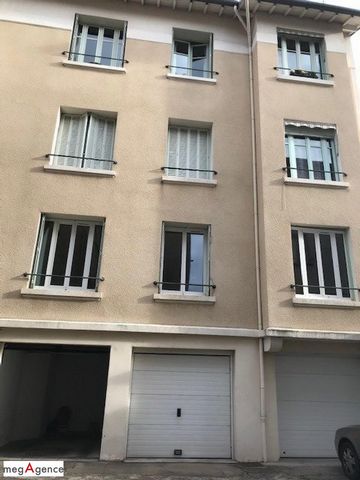Appartement Vichy, 2 chambres 66 m² garage.